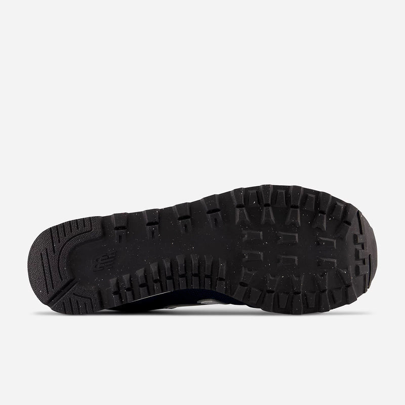 New Balance 515 v3 shoes outsole in black, featuring rugged tread pattern for traction and durability, bottom view.