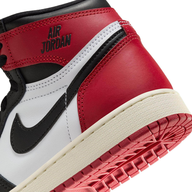 Air Jordan FOOTWEAR Air Jordan 1 Retro High OG "Black Toe" - Boy's Grade School