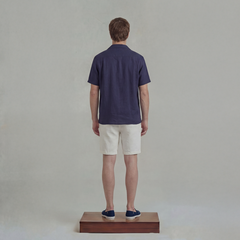 Chemise à manches courtes en lin avec col requin et poche poitrine