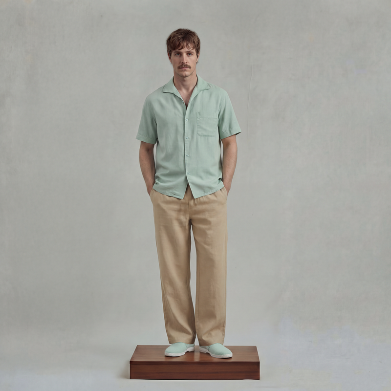 Chemise à manches courtes en lyocell avec col requin et poche poitrine