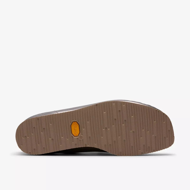 Clarks Wallabee 2604 Silver Patent Style: 26186501