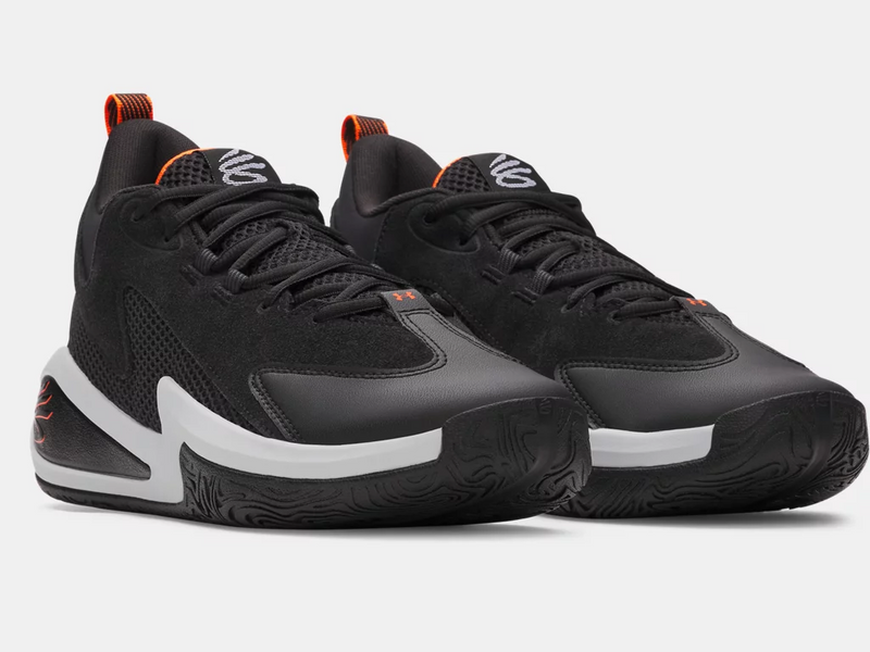 Under Armour Curry 3Z 25 SDE basketball shoes in black with orange accents, mesh upper, and cushioned sole, front angle view.