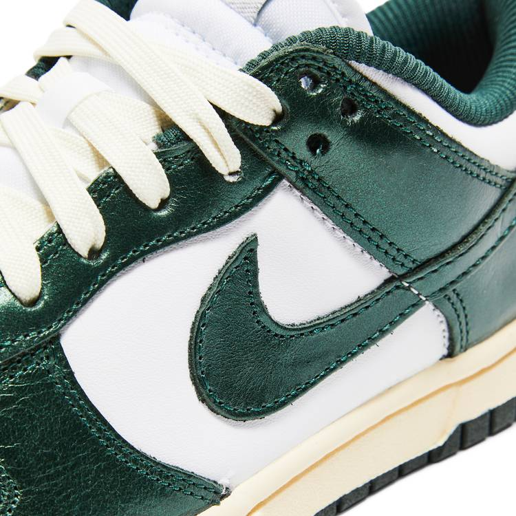 Dunk Low Vintage Green (Women's)