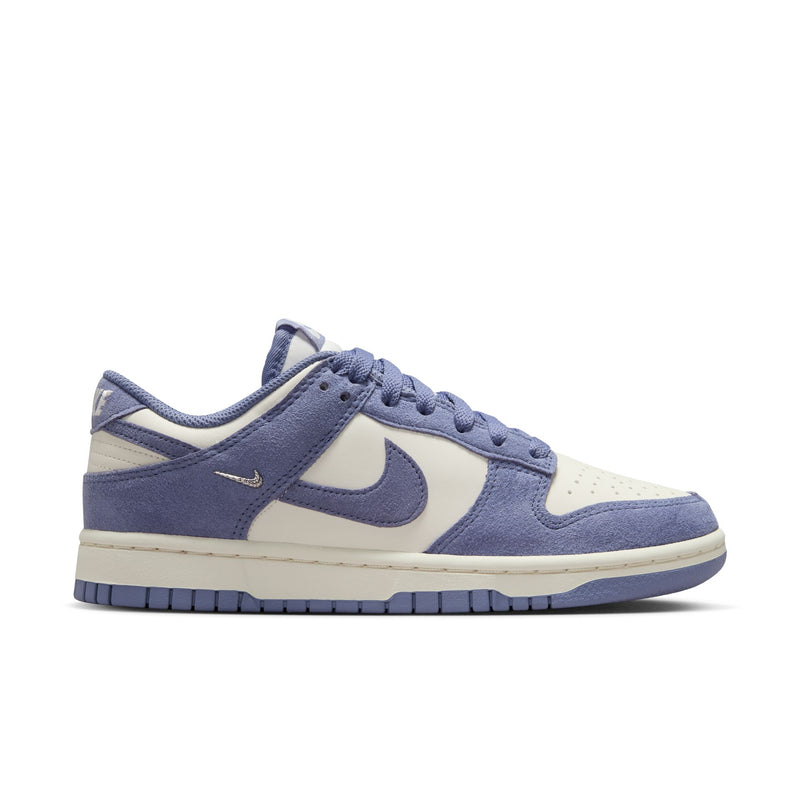 Dunk Low "World Indigo Mini Swoosh" - Women's