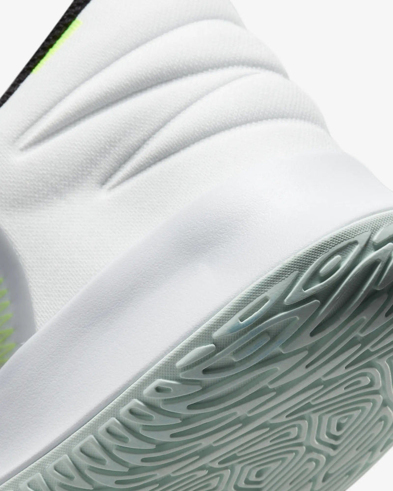 Nike Kyrie Flytrap V basketball shoes, close-up of heel and outsole showing textured grip pattern in light gray rubber.
