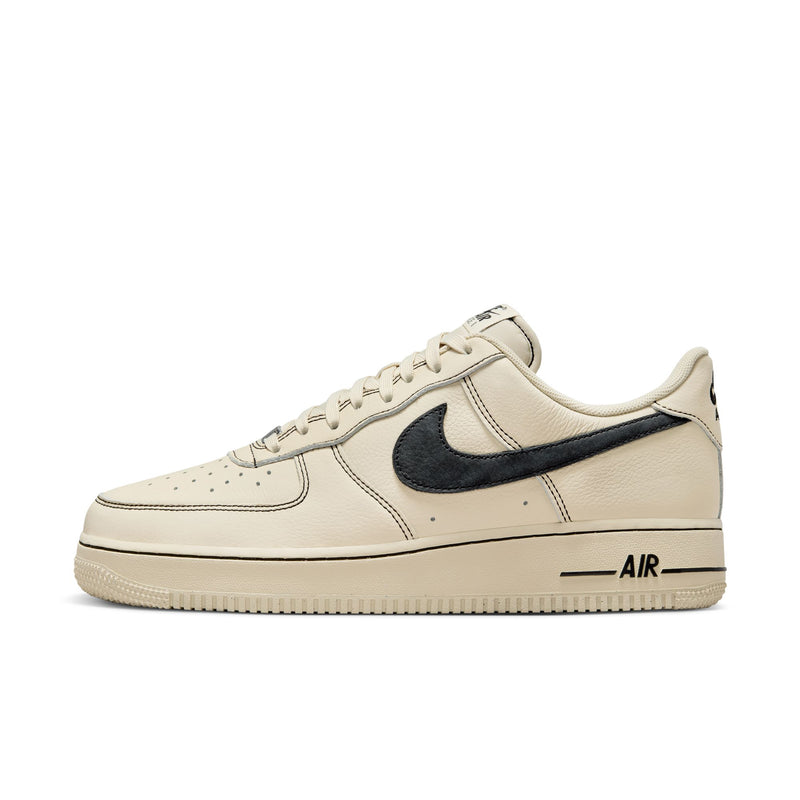 Nike Air Force 1 '07 LV8