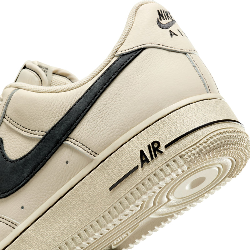 Nike Air Force 1 '07 LV8