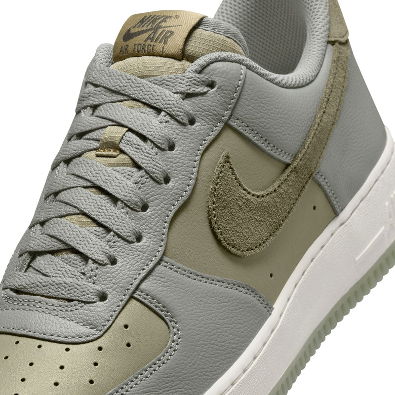 Nike Air Force 1 '07 LV8
