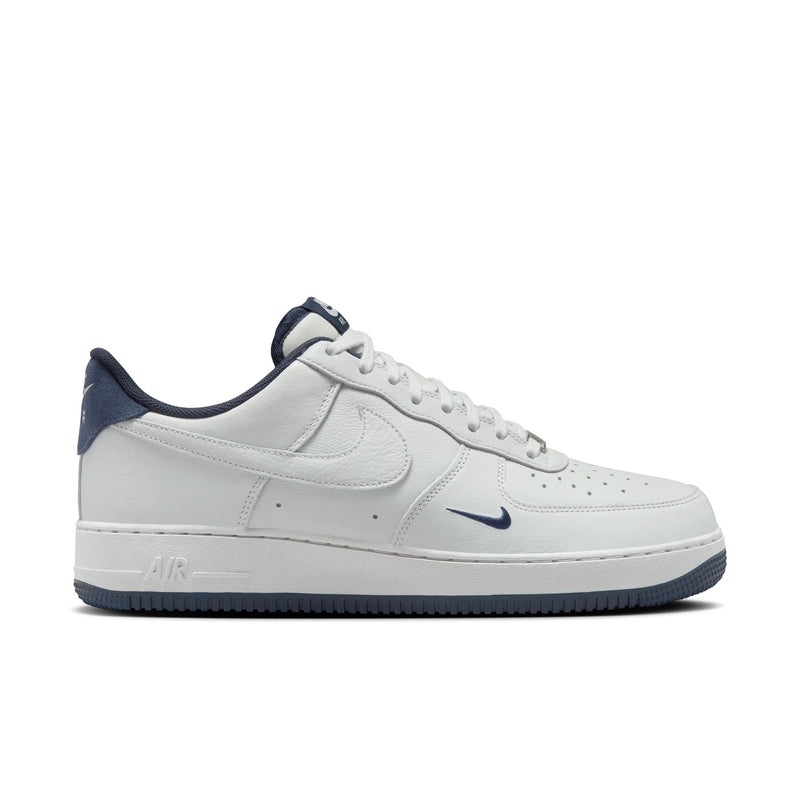 Nike Air Force 1 '07 LV8