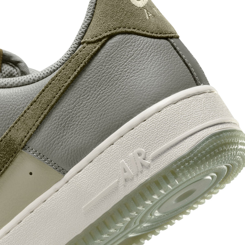 Nike Air Force 1 '07 LV8
