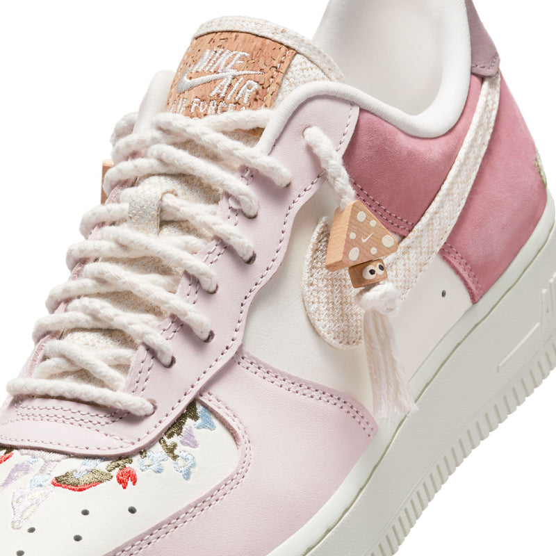Nike Air Force 1 '07 LX (W)