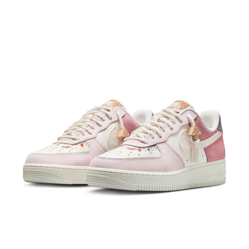 Nike Air Force 1 '07 LX (W)
