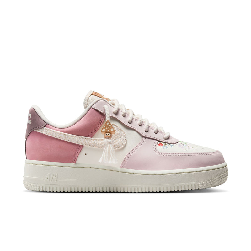 Nike Air Force 1 '07 LX (W)