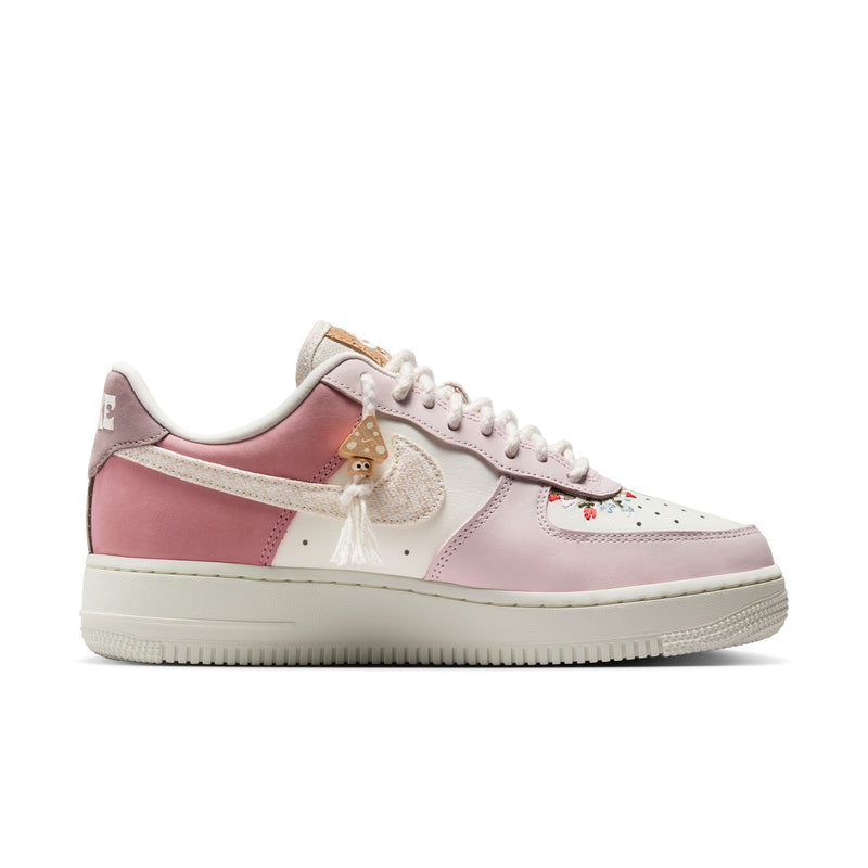 Nike Air Force 1 '07 LX (W)
