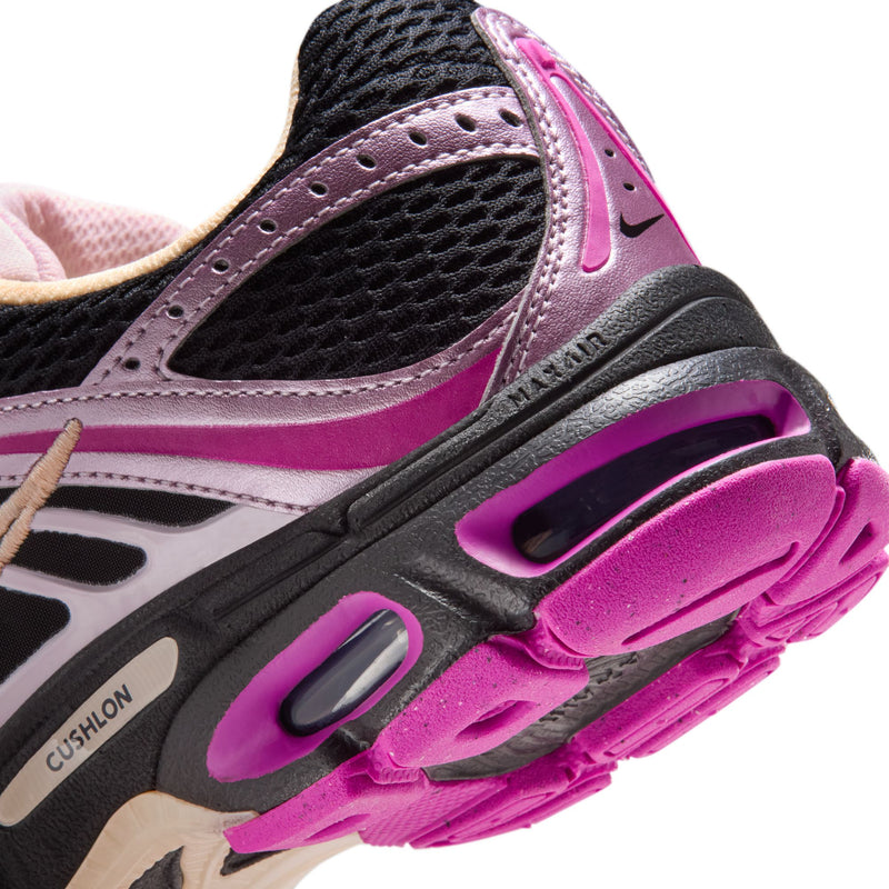 Nike Air Max Moto 2K (W)