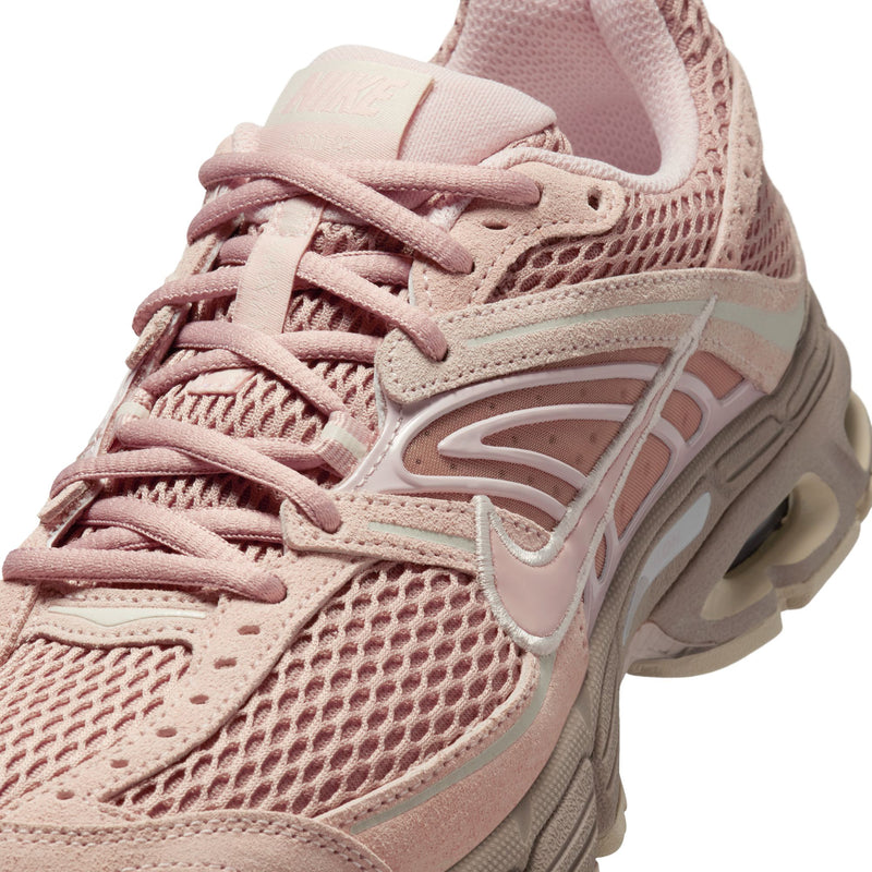 Nike Air Max Moto 2K (W)