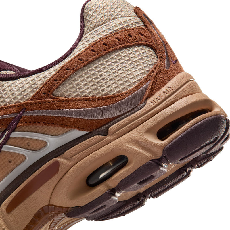 Nike Air Max Moto 2K