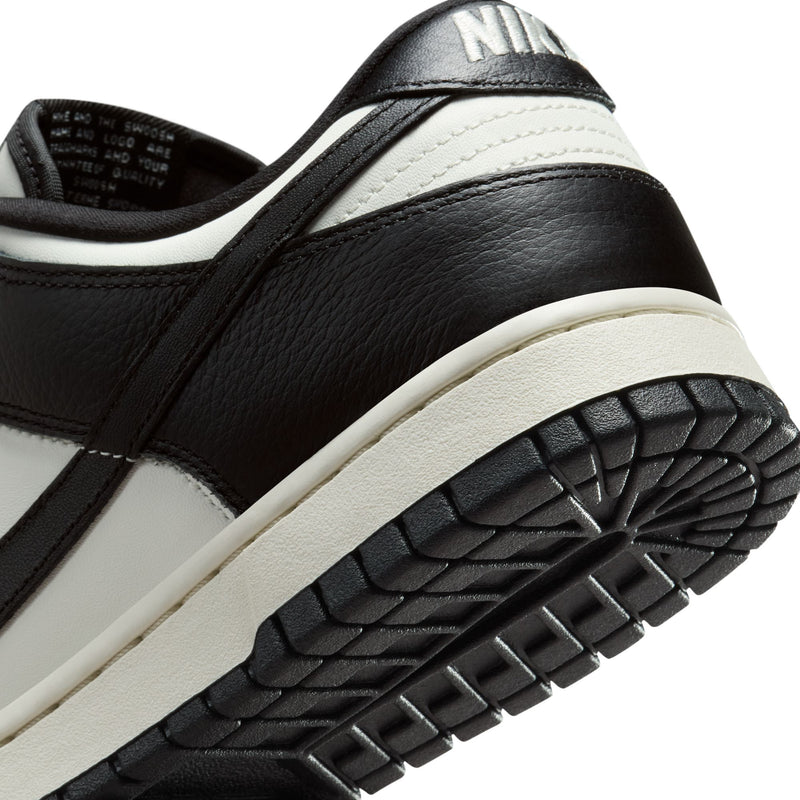Nike Dunk Low SE (W)