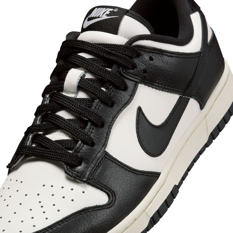 Nike Dunk Low SE (W)
