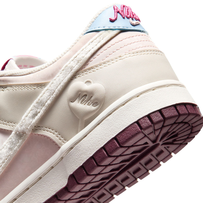 Nike Dunk Low (W)