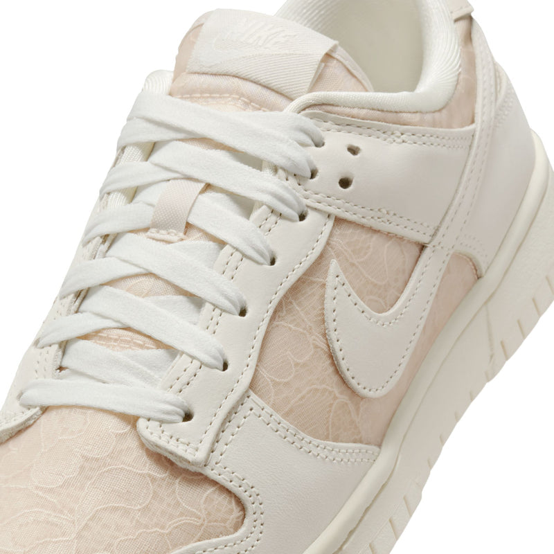 Nike Dunk Low (W)