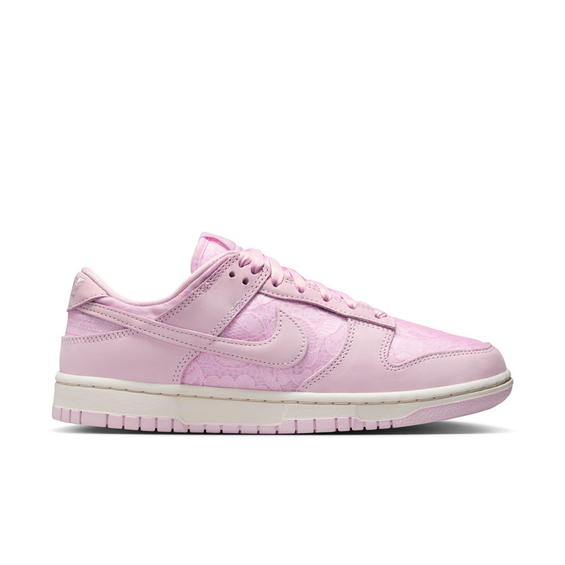 Nike Dunk Low (W)