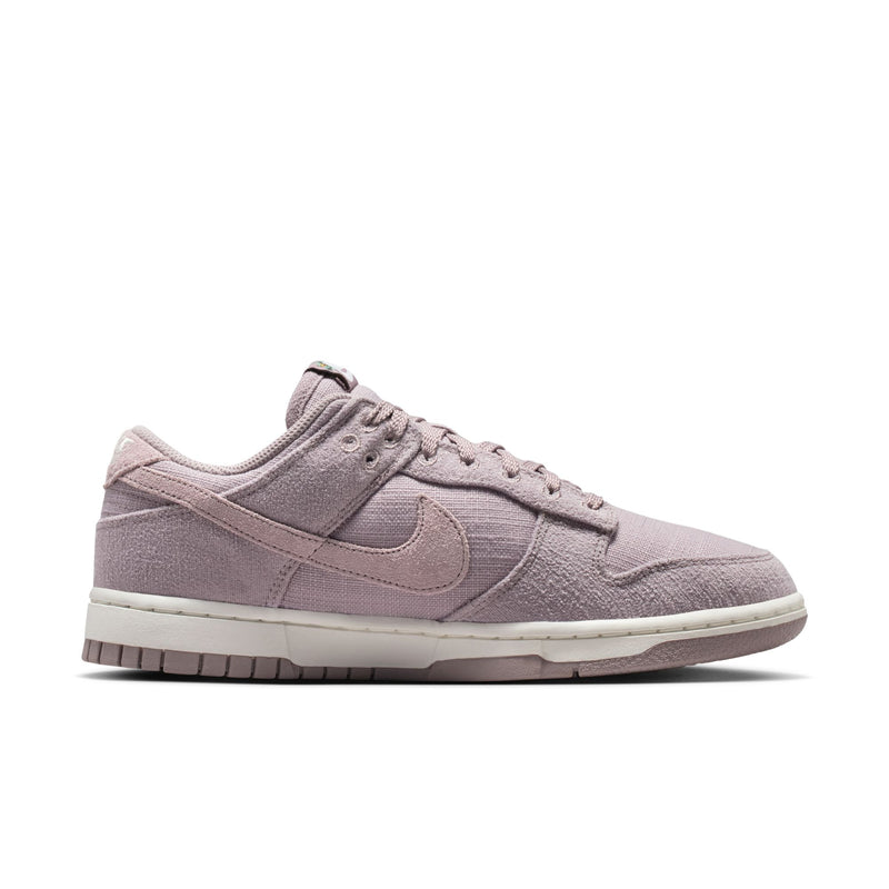 Nike Dunk Low (W)