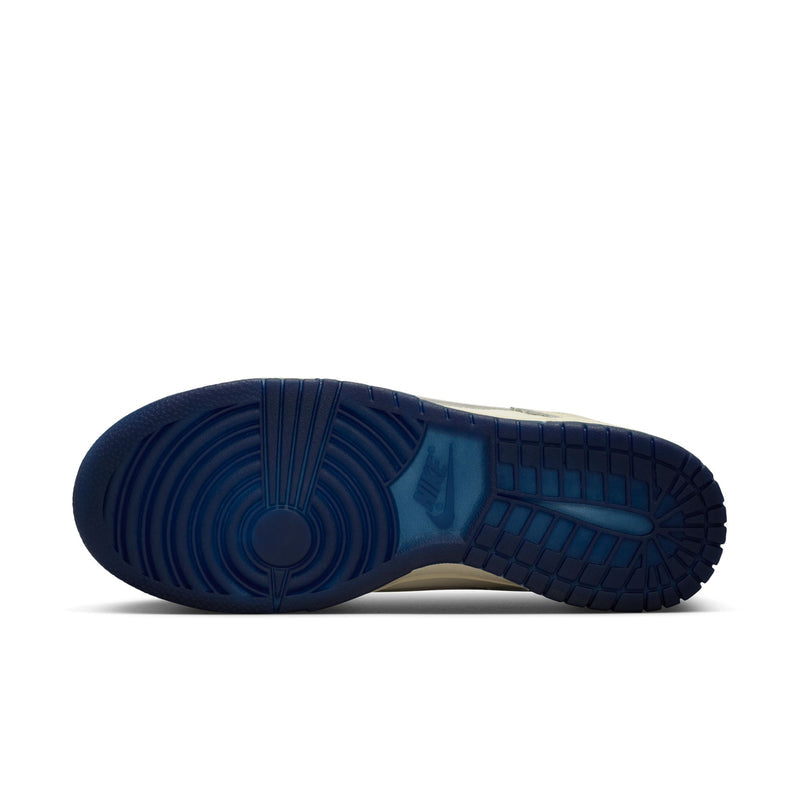 Nike Dunk Low (W)