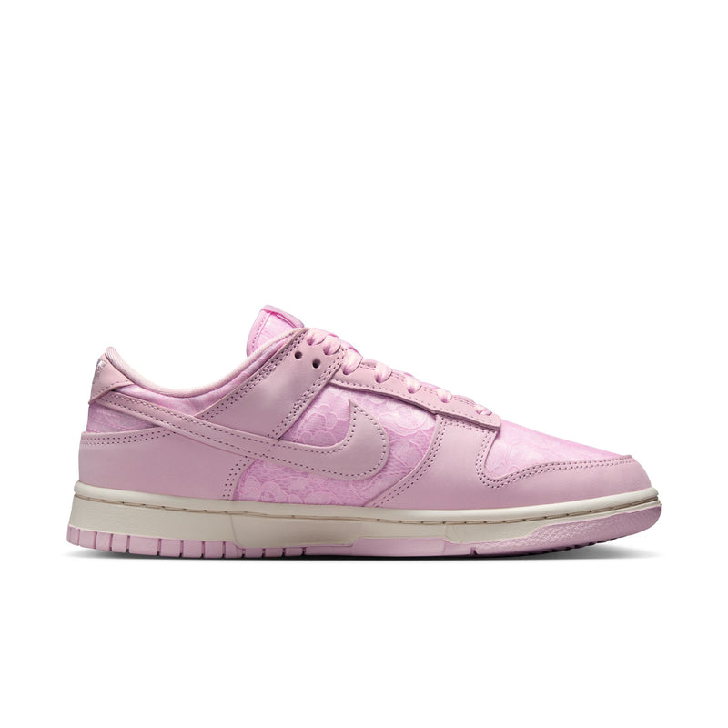 Nike Dunk Low (W)