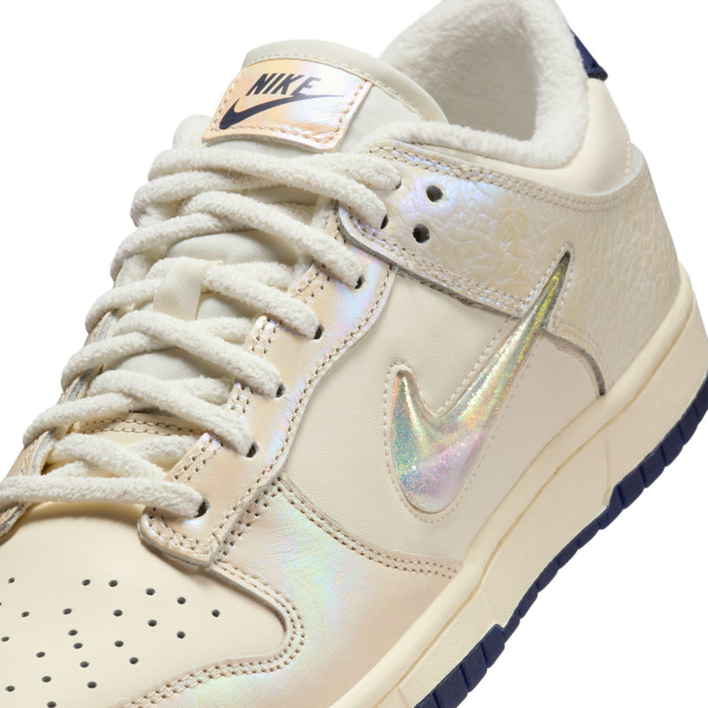 Nike Dunk Low (W)