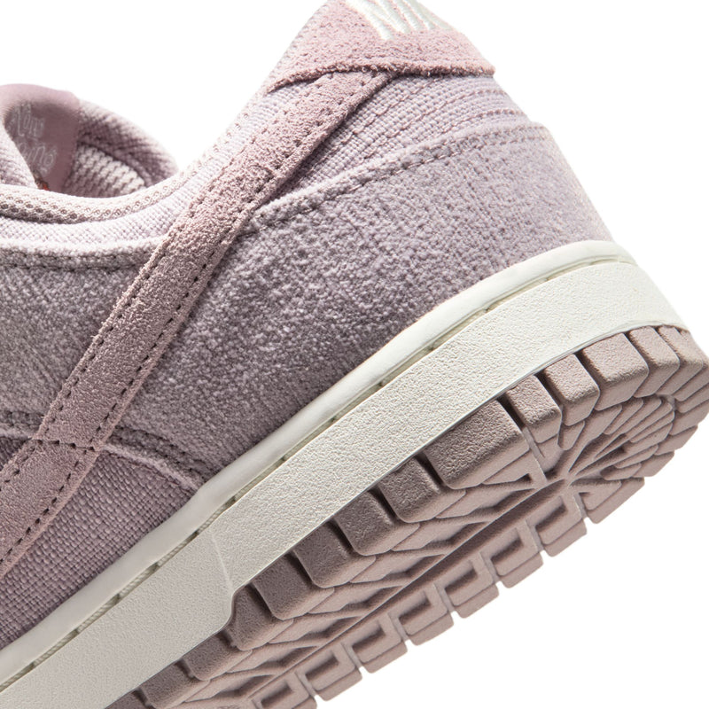 Nike Dunk Low (W)