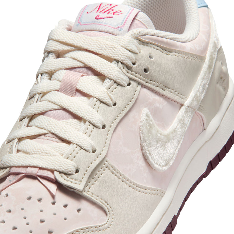 Nike Dunk Low (W)