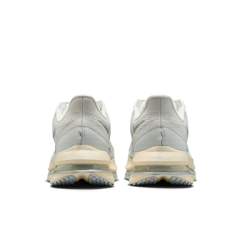 Nike Pegasus Premium