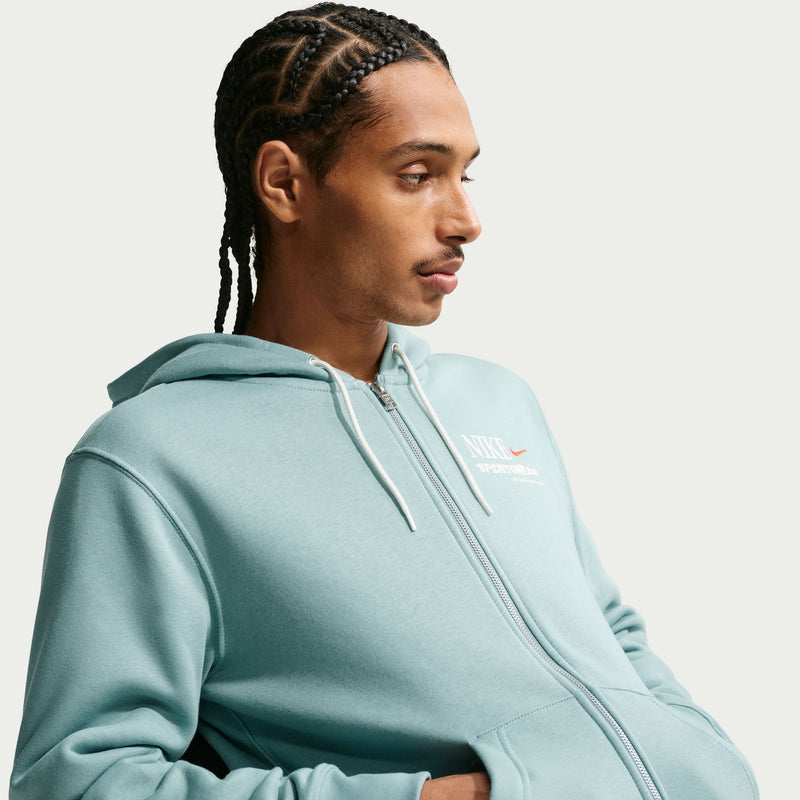 Nike Sportswear Club