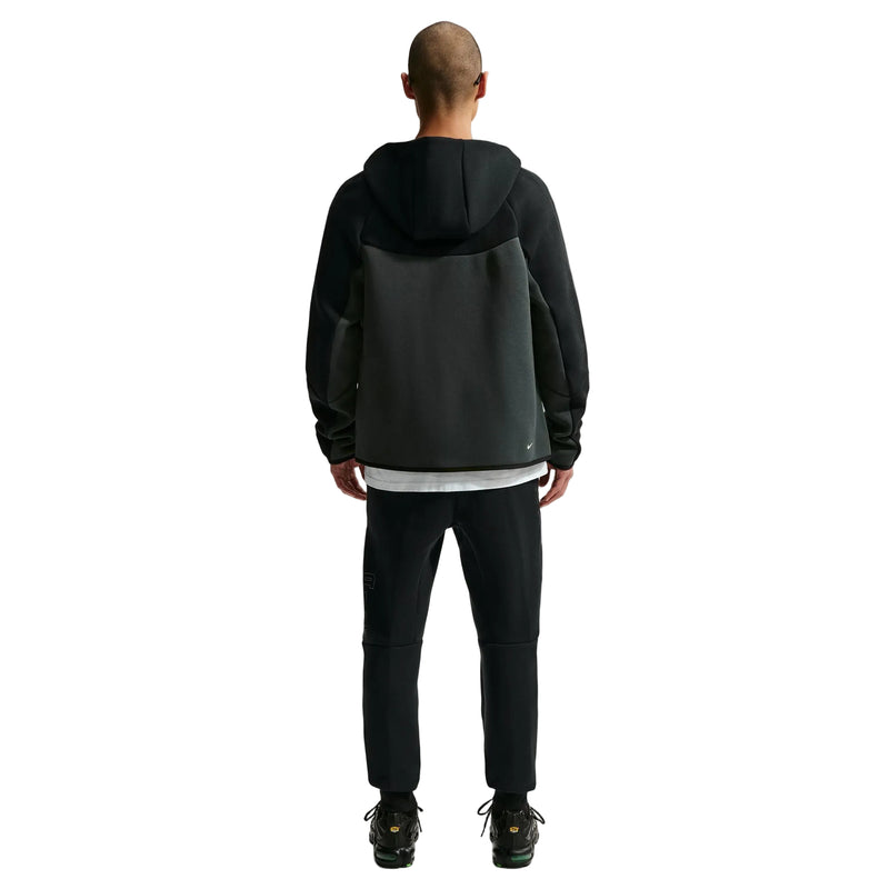 Nike Sportswear Tech Windrunner