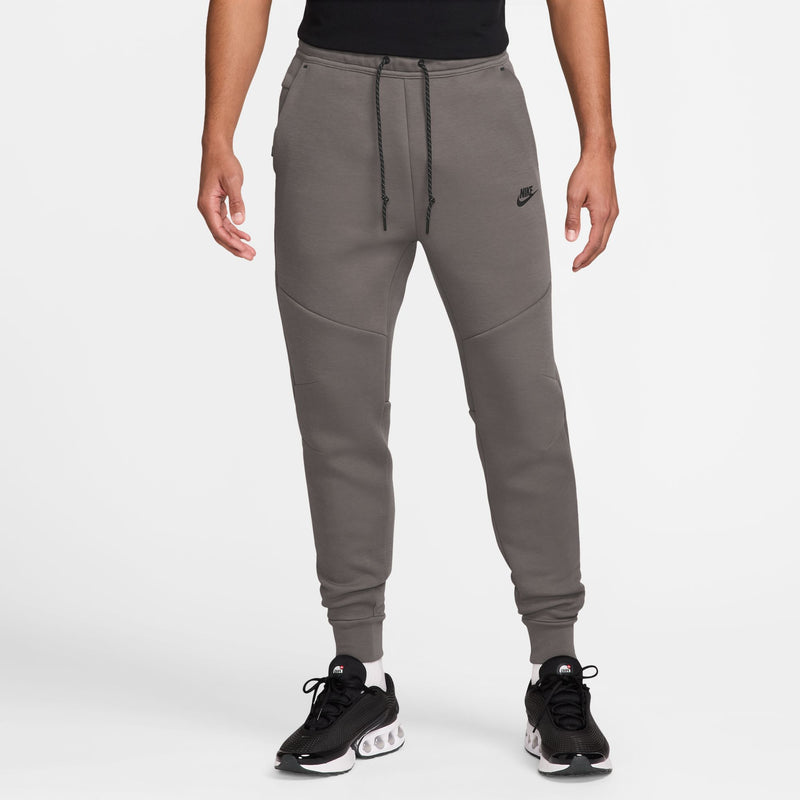 Nike Tech
