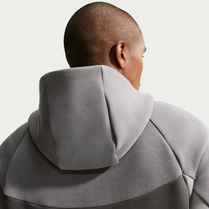 Nike Tech