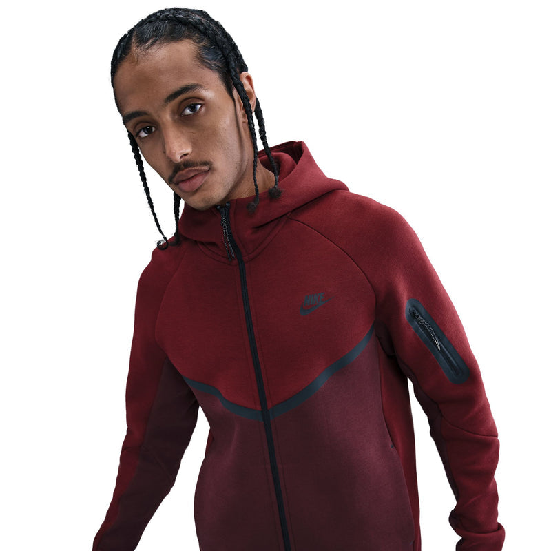 Nike Tech