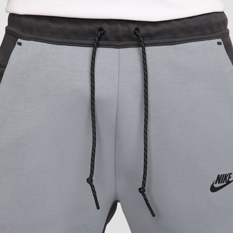 Nike Tech