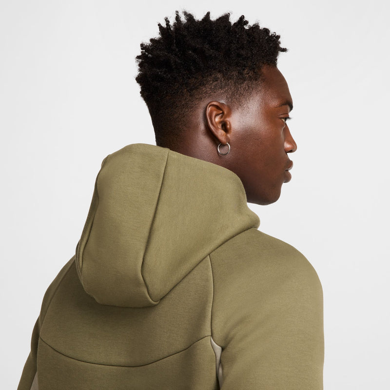 Nike Tech