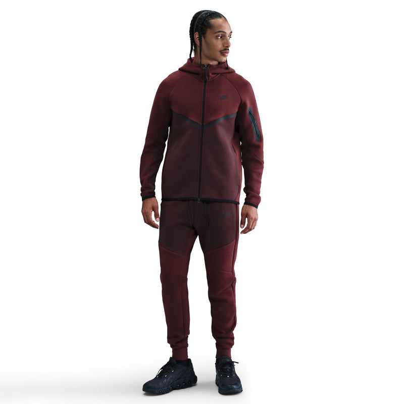 Nike Tech