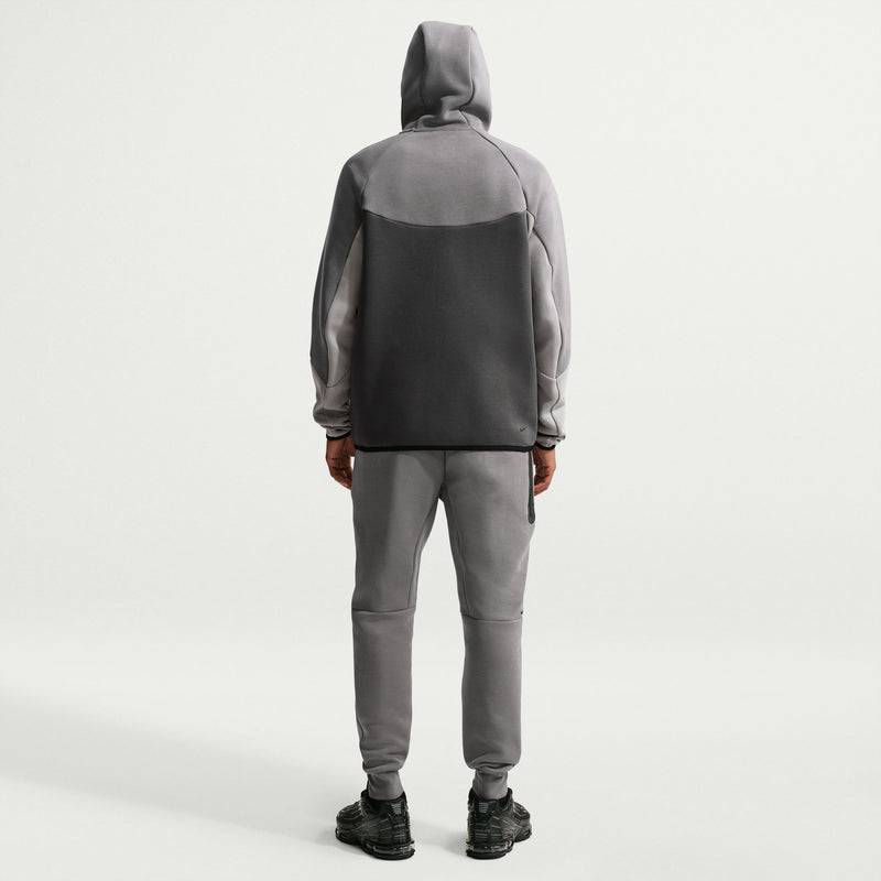 Nike Tech
