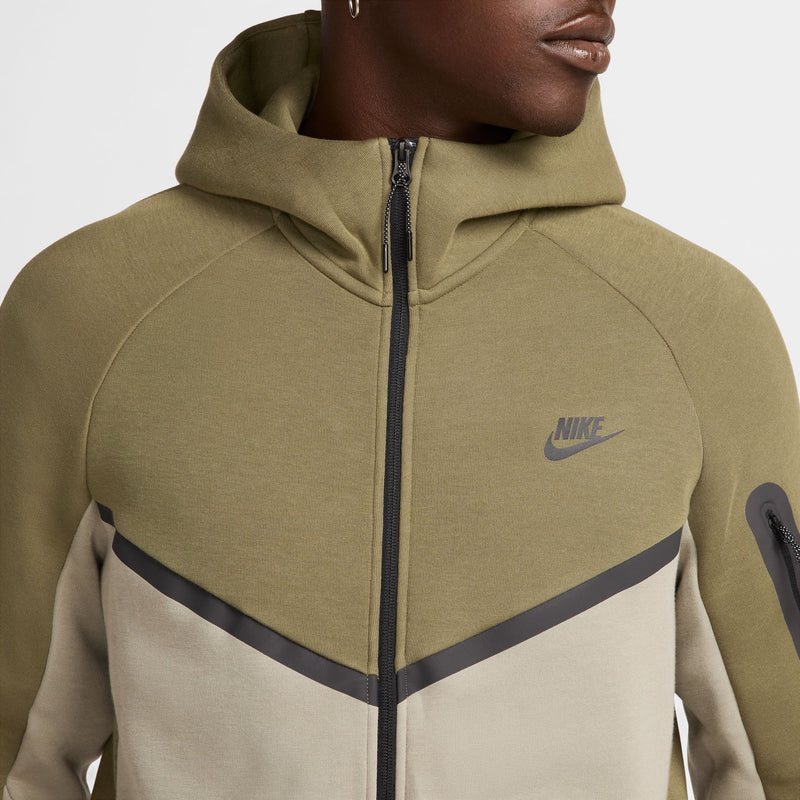 Nike Tech