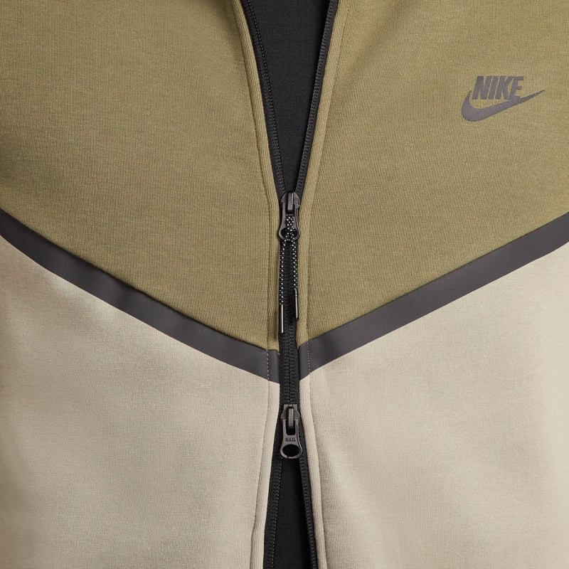 Nike Tech