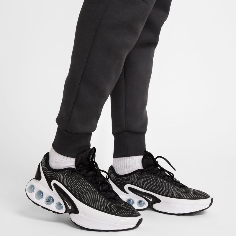 Nike Tech