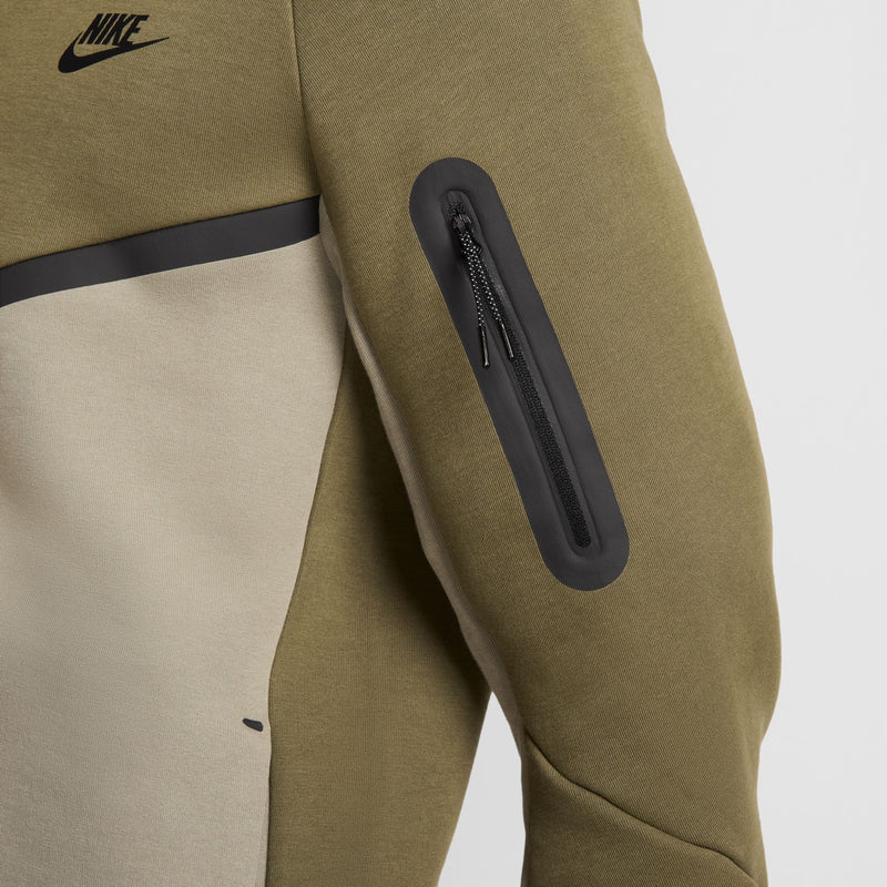 Nike Tech