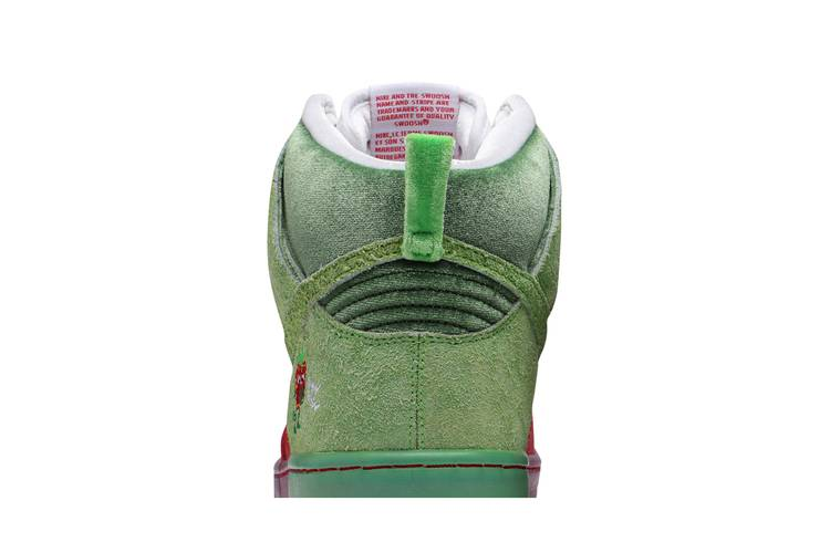 SB Dunk High Strawberry Cough