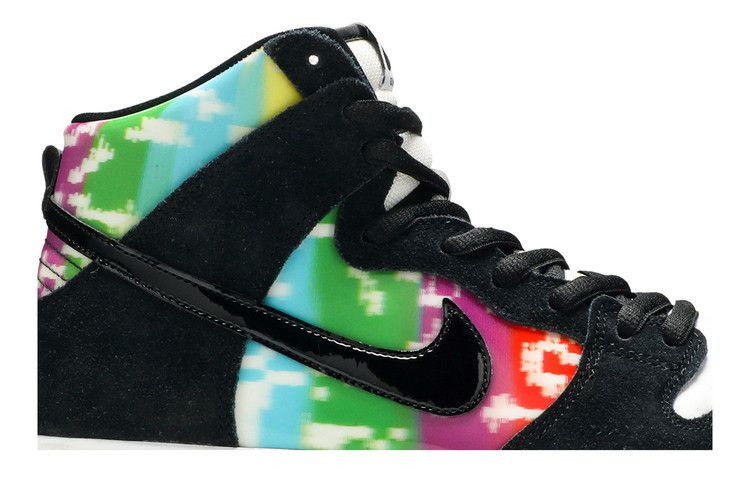 SB Dunk High TV Signal
