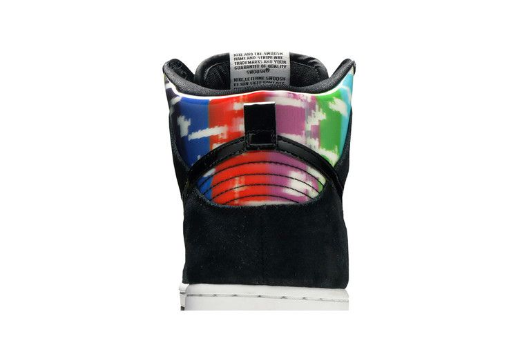 SB Dunk High TV Signal