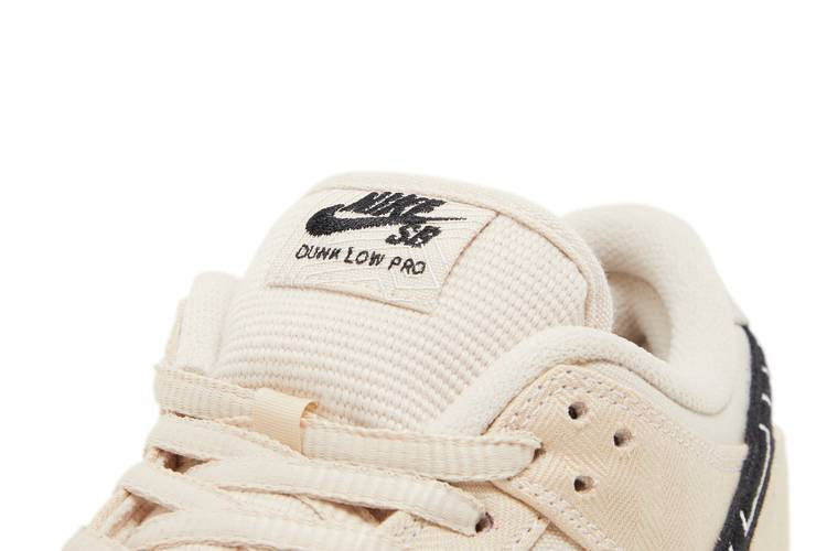 SB Dunk Low Albino & Preto